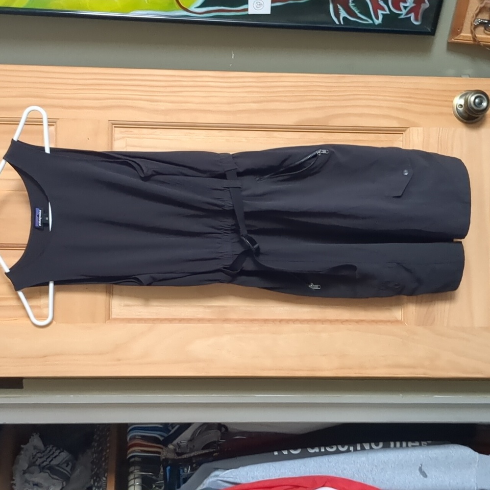 Patagonia black dress with pockets and buckle